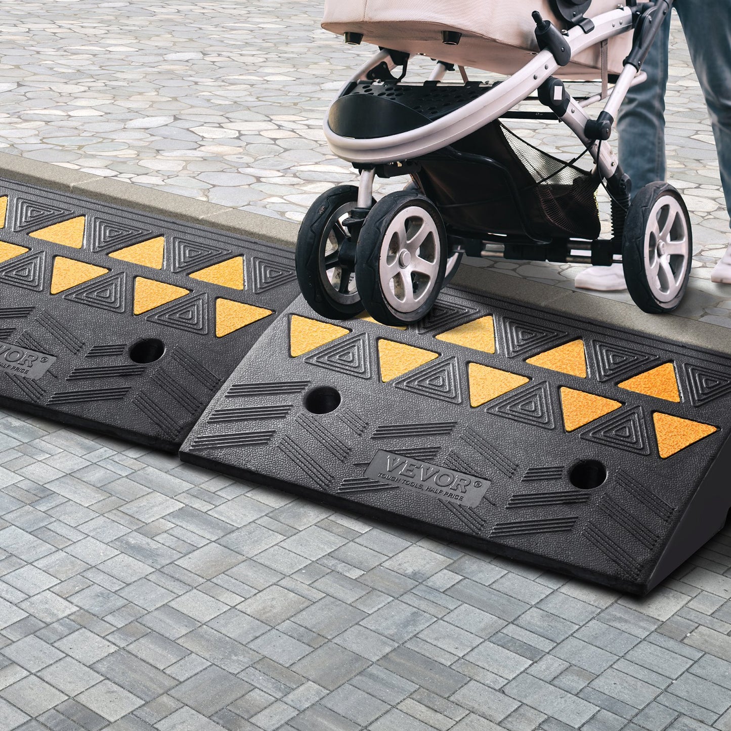 VEVOR Rubber Curb Ramp 2 Pack, 5 Rise Height Heavy-Duty 33069 lbs/15 T Capacity Threshold Ramps, Driveway Ramps with Stable Grid Structure for Cars, Wheelchairs, Bikes, Motorcycles